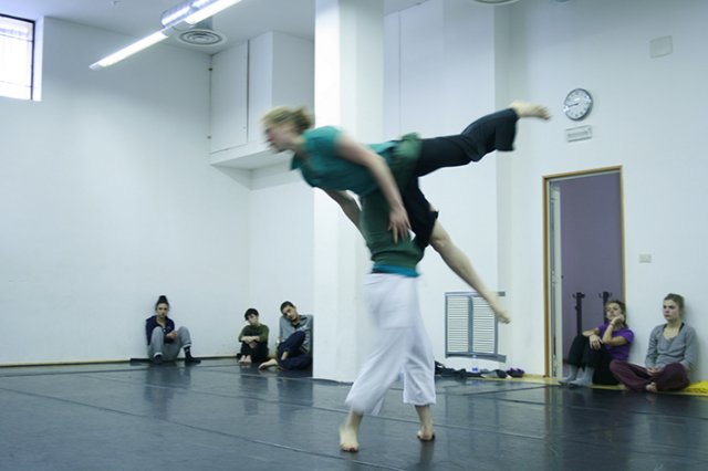 MATCH international contemporary dance workshop (in foto Coralie Meinguet)