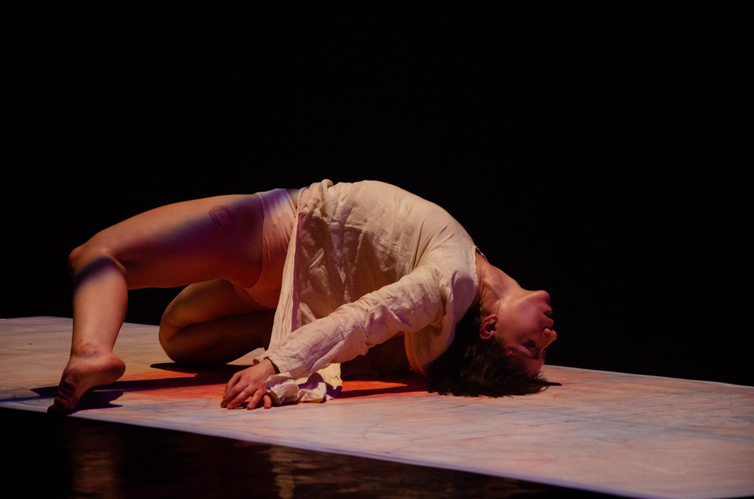 Jeannette - the quiet - Compagnia Petrillo Danza - contemporary dance production of Loris Petrillo